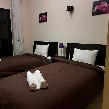 Magnifique Appartement Spacieux Confort Propre Familial 2 Chambres Salon Et Salle A Manger A 20Mn A Pied De Place Jemaa El Fina 4 Piscines Dans Espace De Golf A 12 Mn En Voitures L Entree Est Gratuit Pour La Clientele Ouvert Entre 10H Et 20H Марракеш Екстер'єр фото