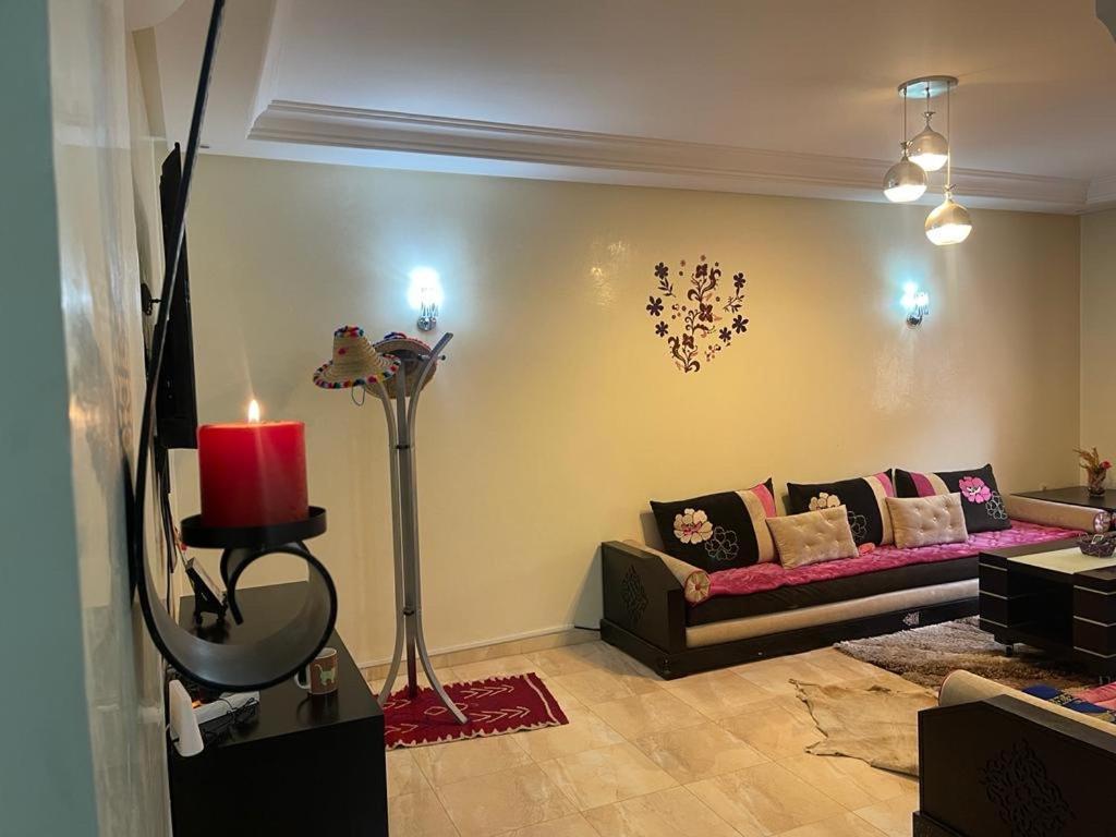 Magnifique Appartement Spacieux Confort Propre Familial 2 Chambres Salon Et Salle A Manger A 20Mn A Pied De Place Jemaa El Fina 4 Piscines Dans Espace De Golf A 12 Mn En Voitures L Entree Est Gratuit Pour La Clientele Ouvert Entre 10H Et 20H Марракеш Екстер'єр фото
