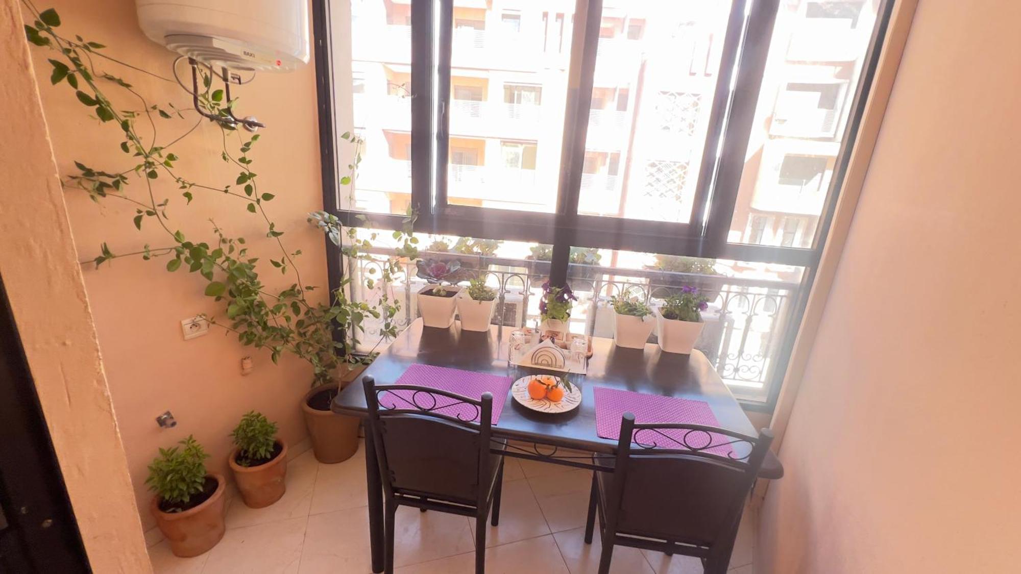 Magnifique Appartement Spacieux Confort Propre Familial 2 Chambres Salon Et Salle A Manger A 20Mn A Pied De Place Jemaa El Fina 4 Piscines Dans Espace De Golf A 12 Mn En Voitures L Entree Est Gratuit Pour La Clientele Ouvert Entre 10H Et 20H Марракеш Екстер'єр фото