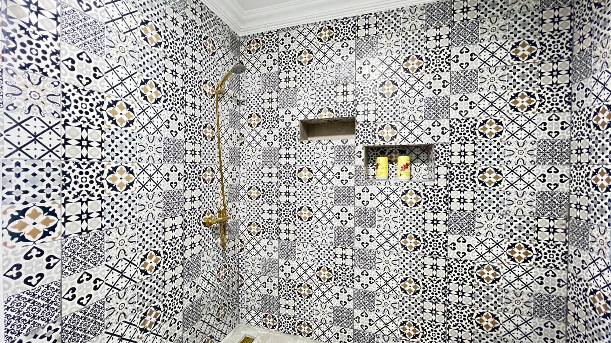 Magnifique Appartement Spacieux Confort Propre Familial 2 Chambres Salon Et Salle A Manger A 20Mn A Pied De Place Jemaa El Fina 4 Piscines Dans Espace De Golf A 12 Mn En Voitures L Entree Est Gratuit Pour La Clientele Ouvert Entre 10H Et 20H Марракеш Екстер'єр фото